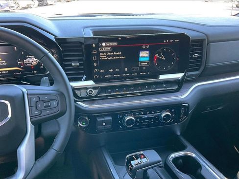 Certified 2026 GMC Sierra 1500 SLT image 9