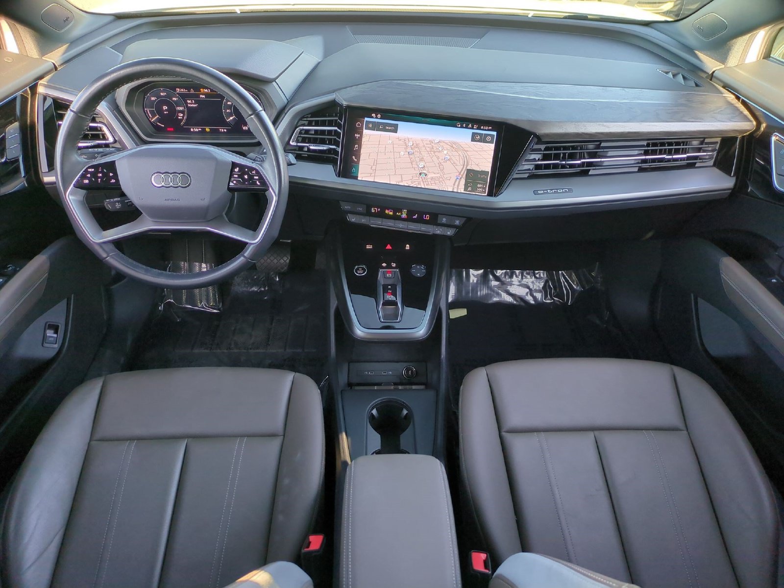 Used 2024 Audi Q4 e-tron Premium Plus w/ Premium Plus RWD image 7