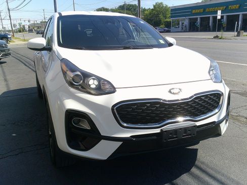 Used 2021 Kia Sportage LX AWD/4WD image 12