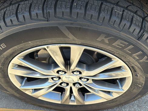 Certified 2023 Cadillac XT5 Premium Luxury FWD image 11