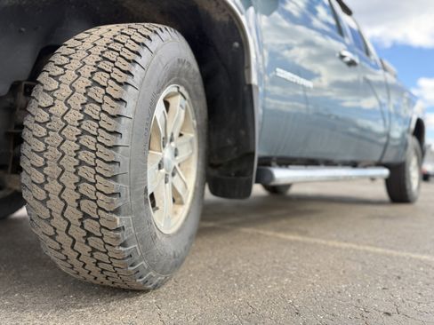 Used 2010 GMC Sierra 1500 SLE image 32