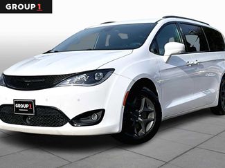 Used 2018 Chrysler Pacifica Touring-L Plus w/ Advanced Safetytec Group video 1