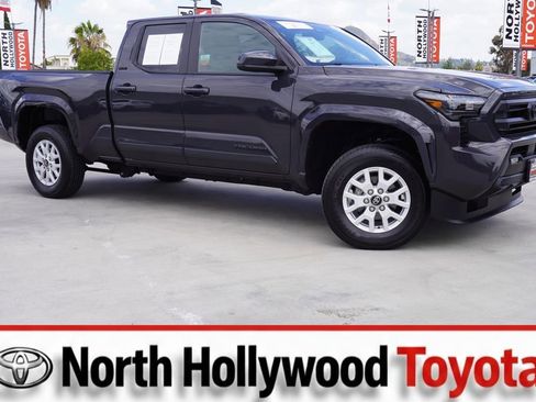 Certified 2025 Toyota Tacoma SR5 AWD/4WD image 1