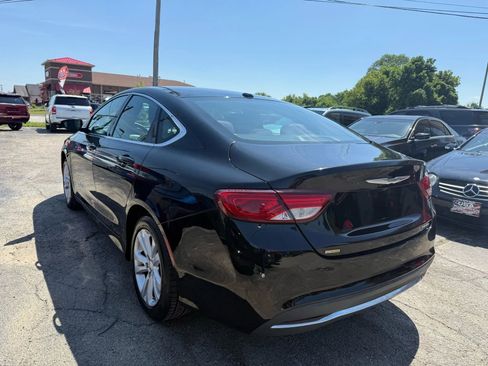 Used 2015 Chrysler 200 Limited w/ Convenience Group image 4