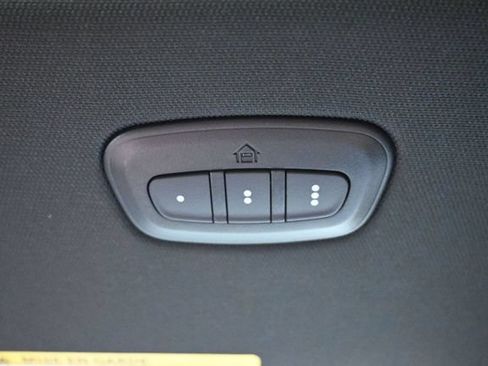 Used 2022 RAM 1500 Laramie AWD/4WD image 28