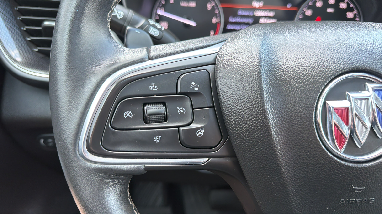 Used 2021 Buick Envision Essence AWD/4WD image 18