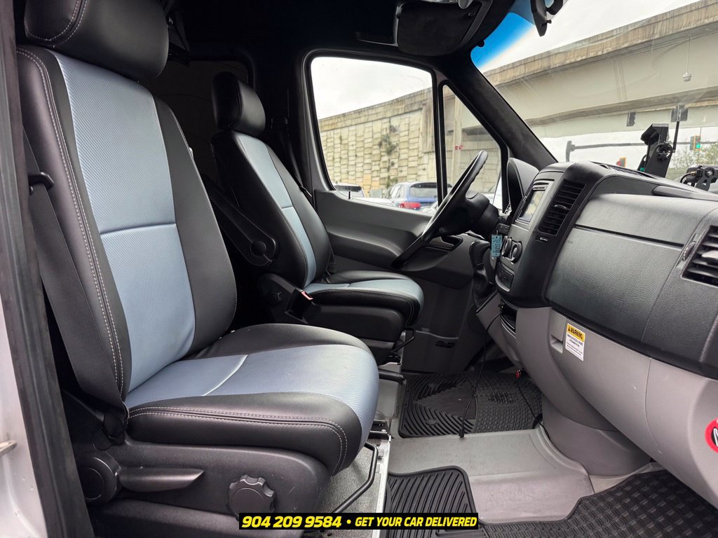 Used 2011 Mercedes-Benz Sprinter 2500 image 24