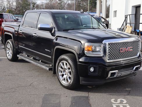 Used 2015 GMC Sierra 1500 Denali w/ Driver Alert Package image 13