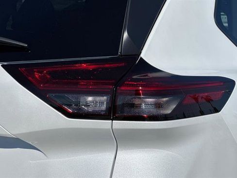 New 2026 Nissan Rogue SV image 31