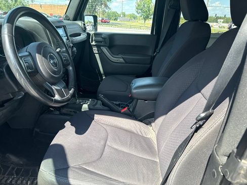 Used 2013 Jeep Wrangler Sport AWD/4WD image 5