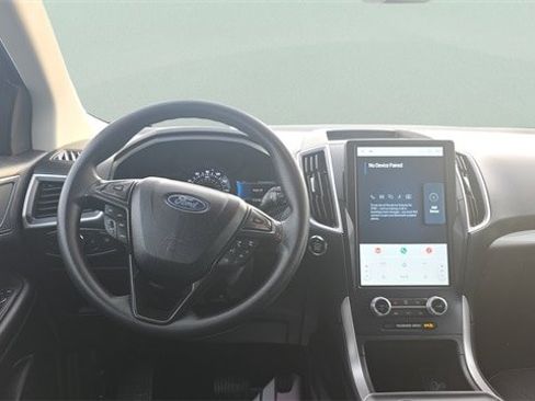 Certified 2022 Ford Edge SE image 28
