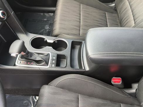 Used 2022 Kia Sportage LX image 21