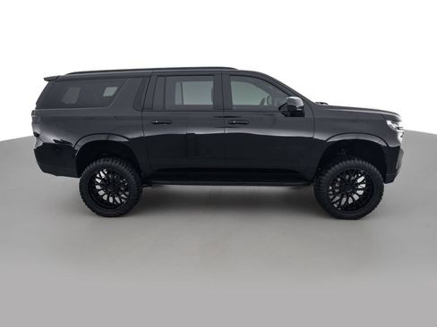 Used 2023 Chevrolet Suburban RST image 4