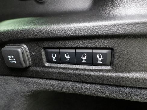 Used 2025 Jeep Grand Cherokee L Overland AWD/4WD image 37