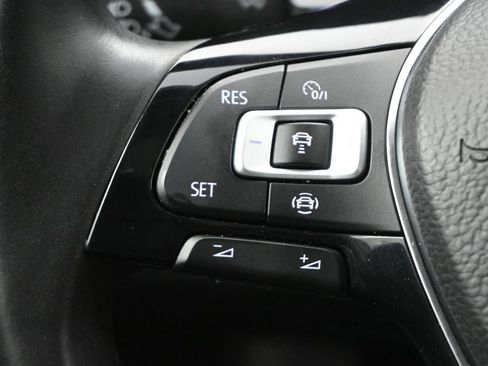 Used 2019 Volkswagen Jetta SEL Premium FWD image 6