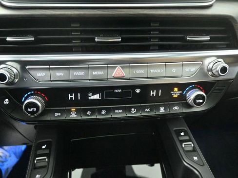 Used 2022 Kia Telluride SX w/ SX Prestige Package image 14