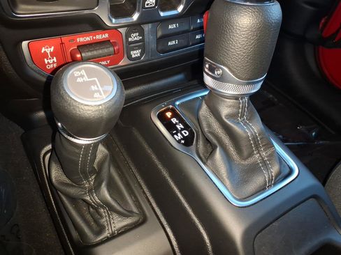 Used 2026 Jeep Wrangler Unlimited Rubicon image 39