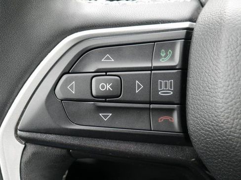 Used 2023 Jeep Grand Cherokee Altitude image 22