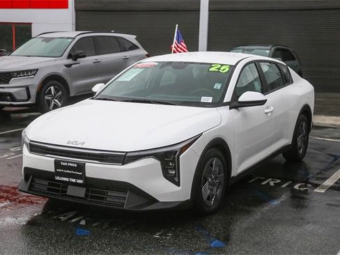Certified 2025 Kia K4 LX image 5