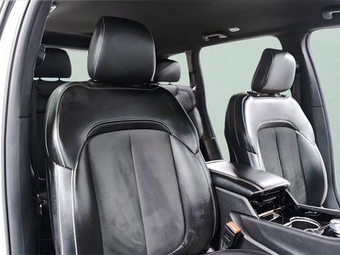 Used 2023 Jeep Grand Cherokee Altitude image 35