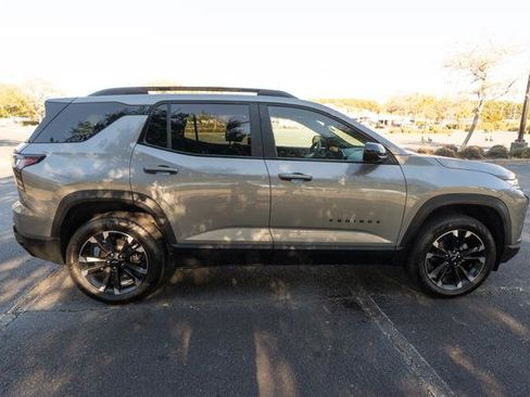 Used 2025 Chevrolet Equinox RS w/ Safety and Technology Package image 2