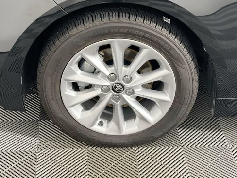 Used 2022 Toyota Corolla LE w/ LE Convenience Package FWD image 7