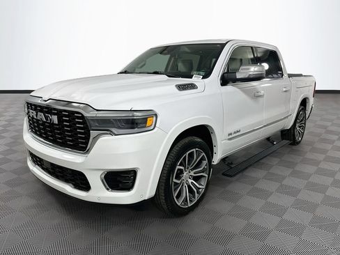 Certified 2025 RAM 1500 Tungsten AWD/4WD image 3
