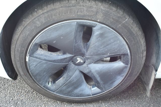 Used 2020 Tesla Model 3 Standard Range Plus RWD image 42