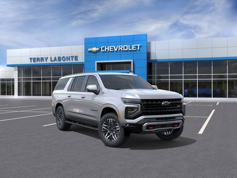 New 2026 Chevrolet Suburban Z71 AWD/4WD image 2