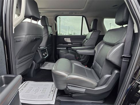 Used 2025 Ford Expedition Max Active AWD/4WD image 29