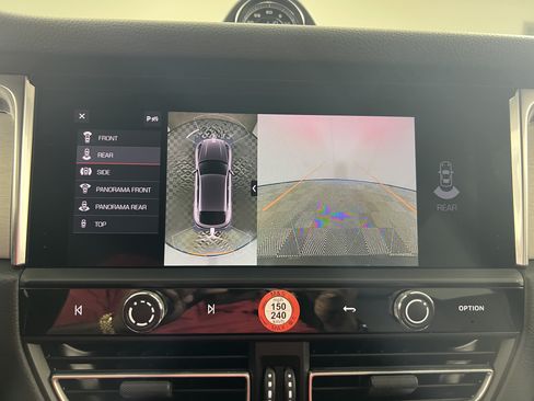 Certified 2026 Porsche Macan AWD/4WD image 24