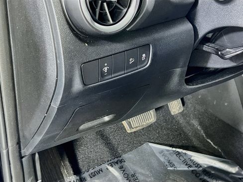 Used 2023 Hyundai Kona SE AWD/4WD image 10