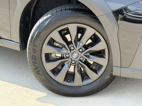 Used 2025 Subaru Outback Onyx Edition AWD/4WD image 2