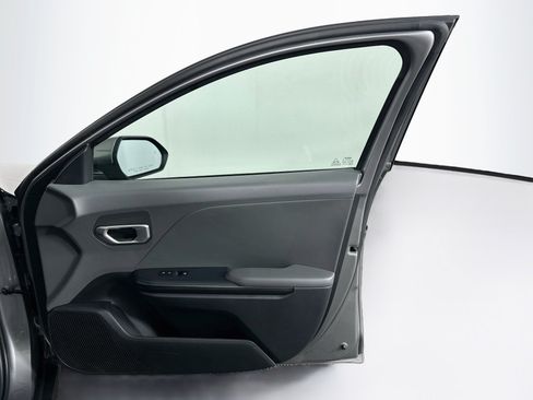Used 2025 Kia K4 FWD image 30
