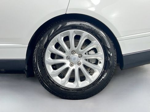 Used 2021 Land Rover Range Rover AWD/4WD image 32