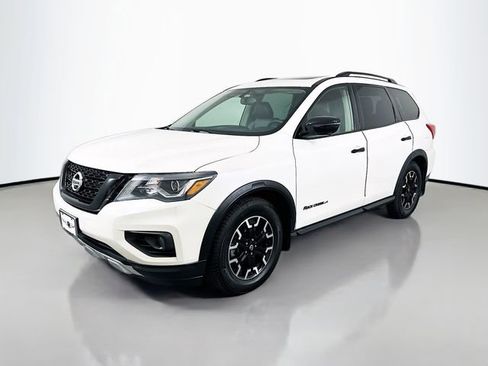 Used 2020 Nissan Pathfinder SL image 1