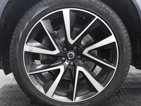 Used 2022 Volvo XC90 T6 Momentum w/ Advanced Package image 8