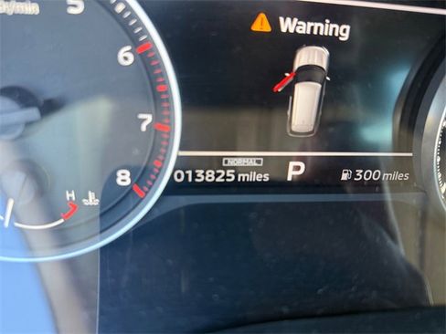 Used 2023 Mitsubishi Outlander ES image 15