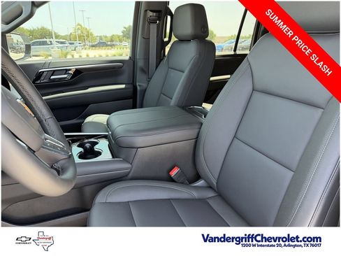 New 2026 Chevrolet Suburban LT w/ Comfort Package RWD image 23