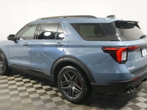 Certified 2025 Ford Explorer ST w/ Sun And Sound Package image 5