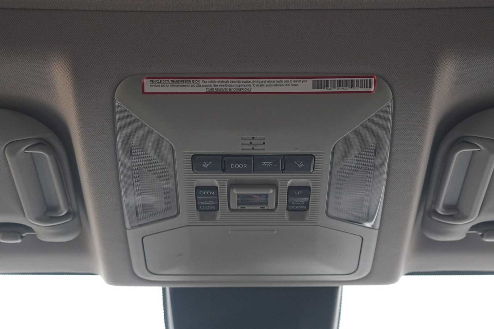 Used 2021 Toyota RAV4 XLE w/ Convenience Package FWD image 23