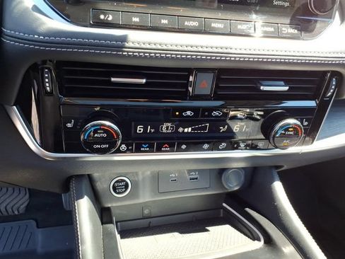 Used 2023 Nissan Rogue Platinum w/ Platinum Premium Package AWD/4WD image 27
