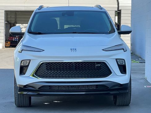 Used 2025 Buick Encore GX Sport Touring w/ Experience Buick Package image 11