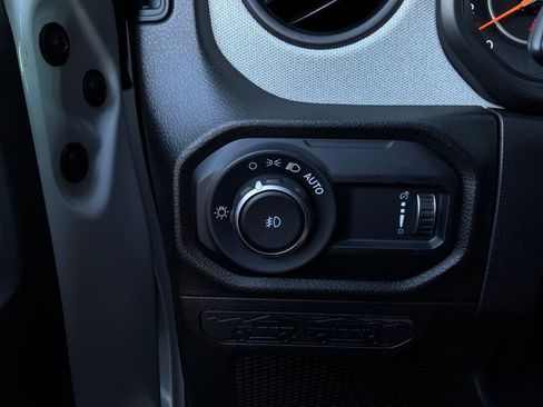 Used 2025 Jeep Wrangler Unlimited Sport AWD/4WD image 20