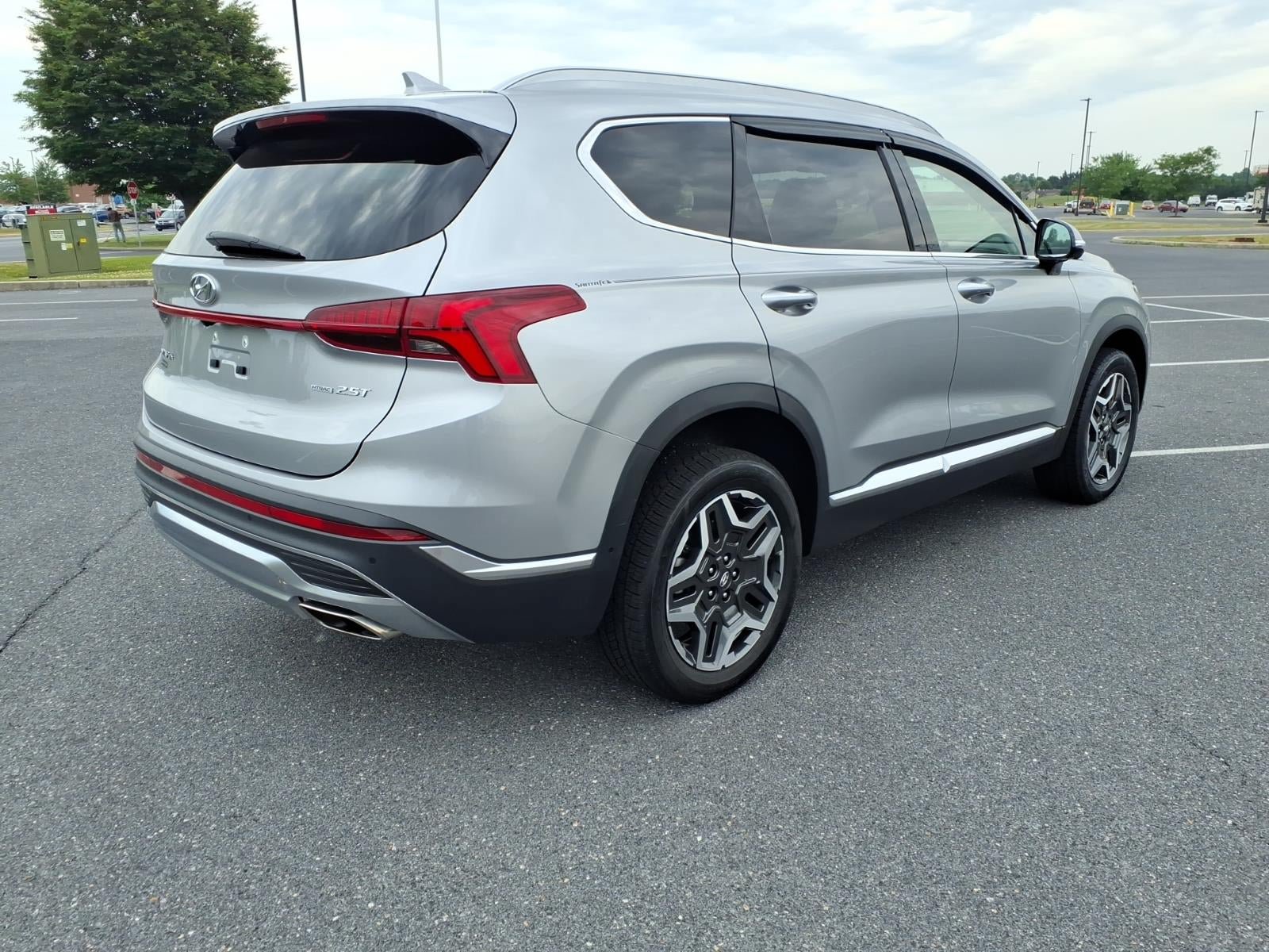 Used 2022 Hyundai Santa Fe Limited AWD/4WD image 4