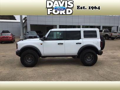 New 2025 Ford Bronco Badlands w/ Sasquatch Package