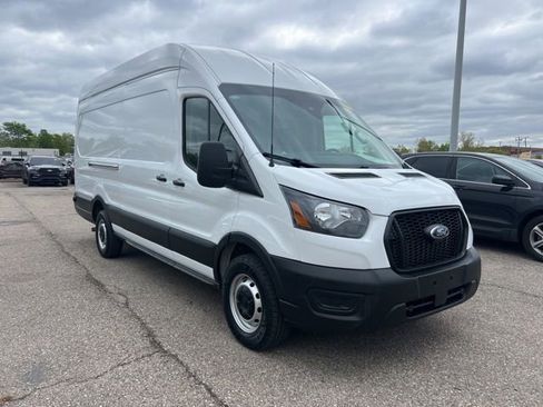 Certified 2025 Ford Transit 250 148 High Roof Extended RWD image 3