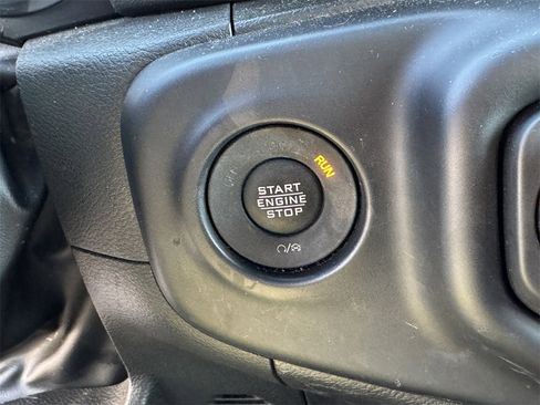 Used 2022 Jeep Wrangler Unlimited Sahara w/ Cold Weather Group image 15