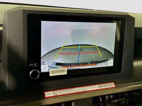 Certified 2025 Toyota Tacoma TRD Off-Road image 13