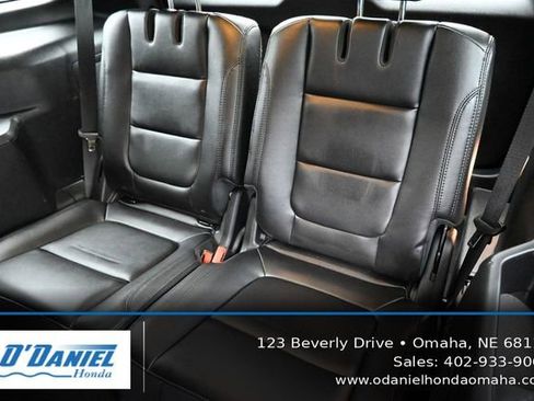 Used 2016 Ford Explorer XLT w/ Equipment Group 202A AWD/4WD image 36